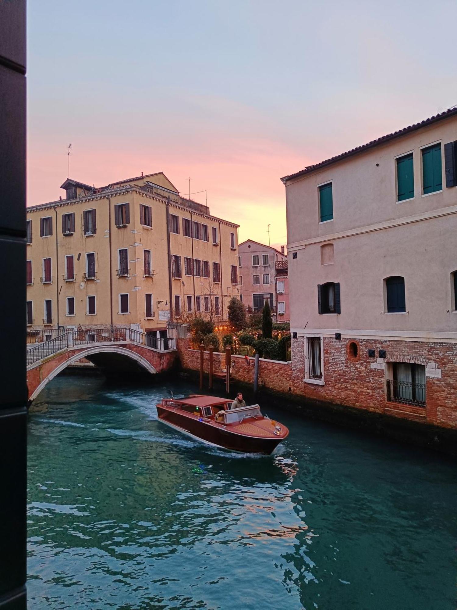Ca' Dino - Canal View Appartamento Venezia